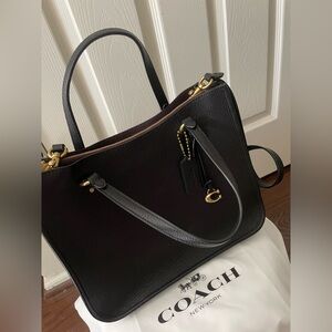 Coach Tyler Carryall 28